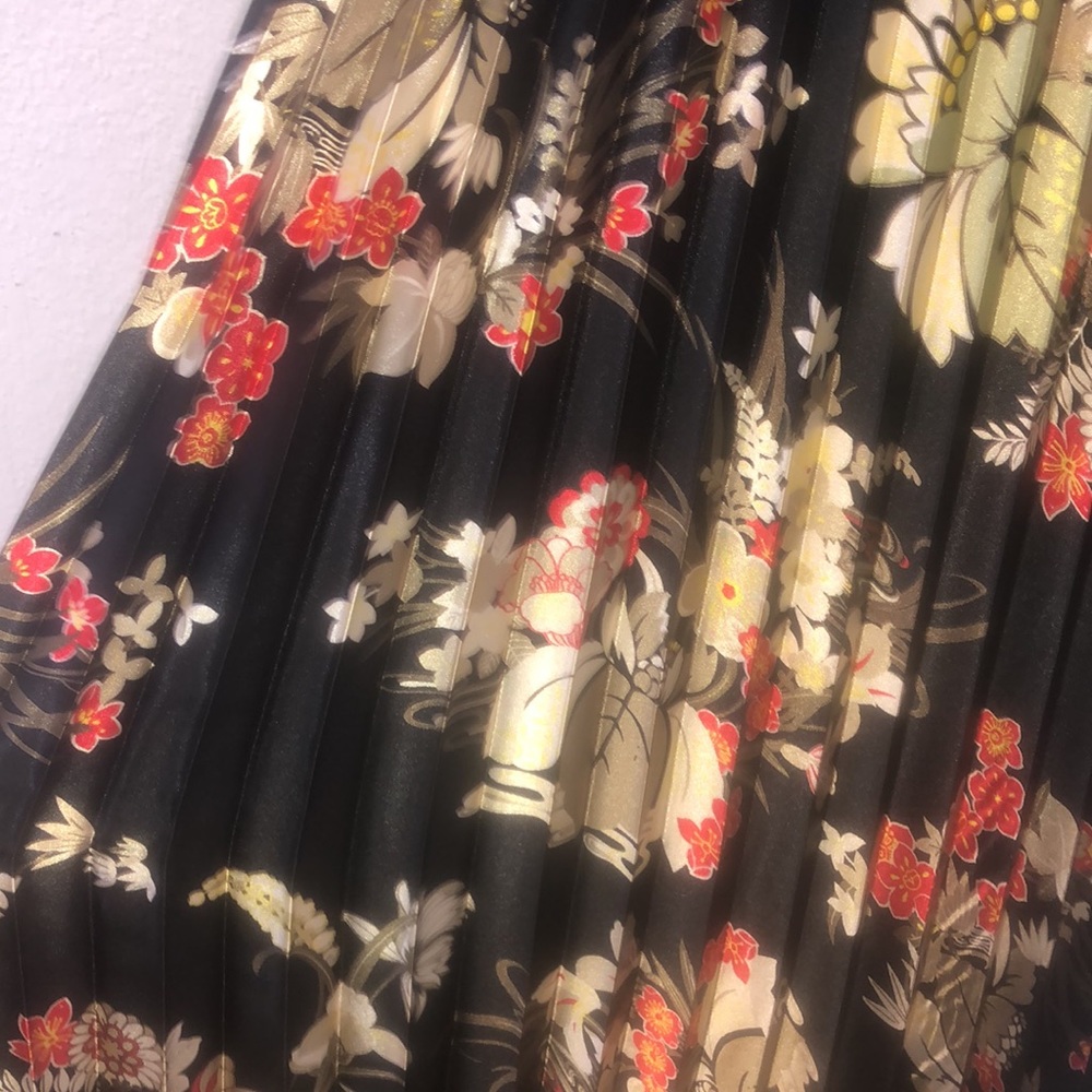 Betsy & Adam by Linda Bernell triangle halter top pleated maxi dress Asi… - Picture 8 of 15